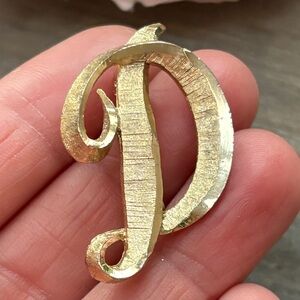 Vintage Mamselle Gold Tone Textured Cursive Script Initial D Brooch